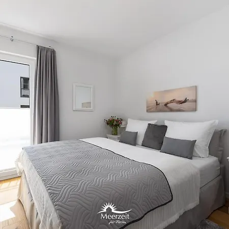Ocean Lounge: Meerblick, Sauna, Balkon, 3 Schlafzimmer דירה *